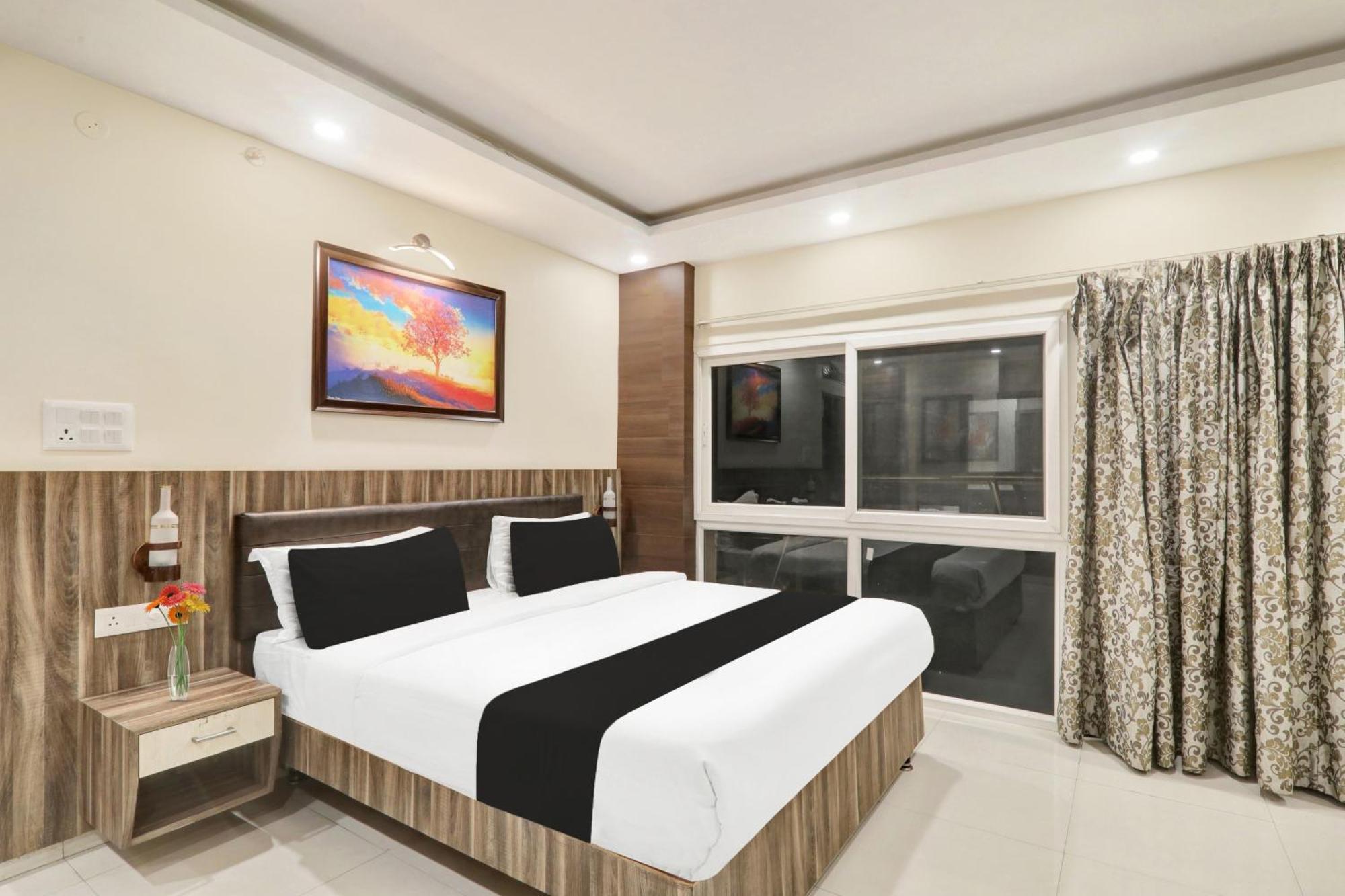 Super Townhouse Kankarbagh Formerly Kunwar Alcajars Patna  Exterior photo